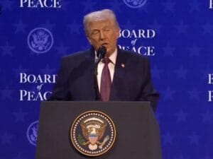 Trump oficializa Conselho da Paz em Davos