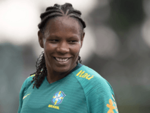 Formiga assume cargo no Ministério do Esporte