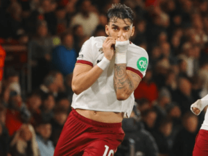 Lucas Paquetá se despede do West Ham e confirma retorno ao Flamengo