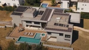 O Império Financeiro de Virginia Fonseca: Mansões, Negócios e Sucesso